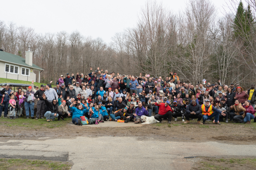 Photo de groupe corvée printanière 2025